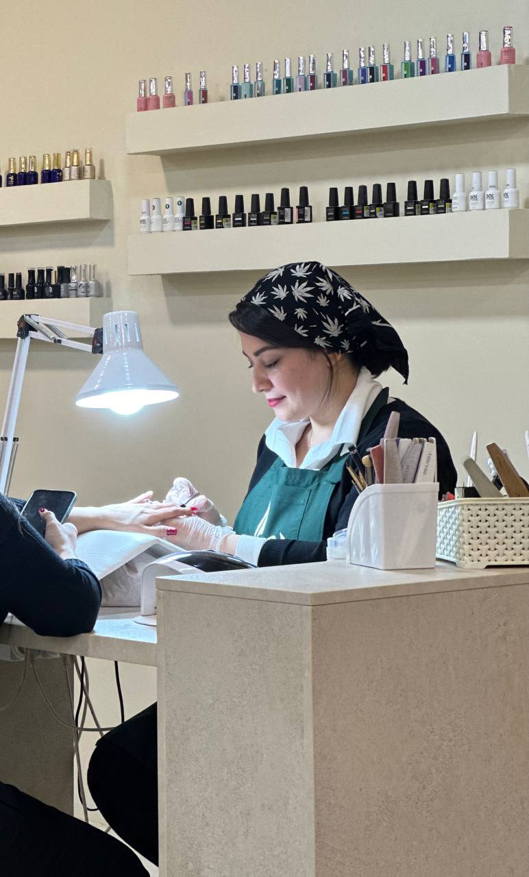 آموزش طراحی ناخن 2